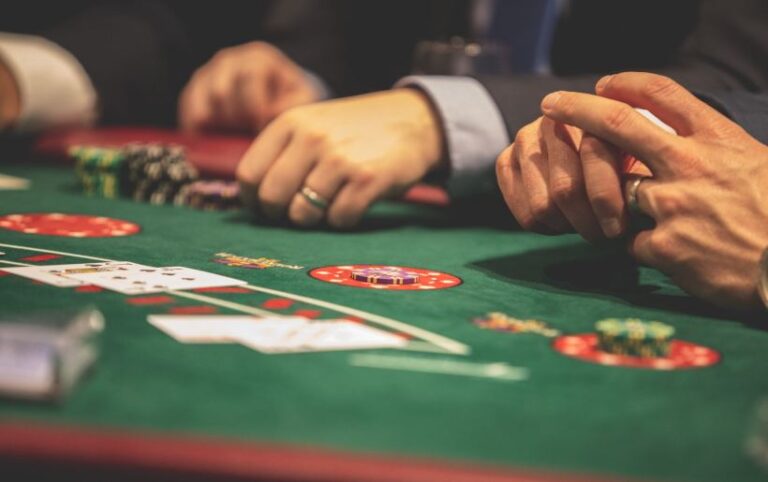 how-to-play-the-most-popular-types-of-poker